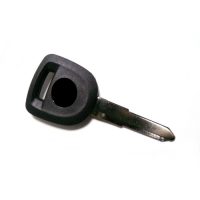 Κλειδι immobilizer mazda new style κενο με υποδοχη για chip και λαμα maz24r