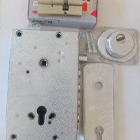 Σετ κλειδαριας θωρακισμενης πορτας νεου τυπου με αφαλο με κυλινδρο cisa p8
